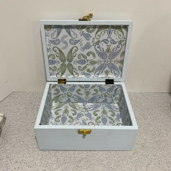 Vintage jewelry trinket keepsake box modified wood painted blue & white crafted - Picture 3 of 10